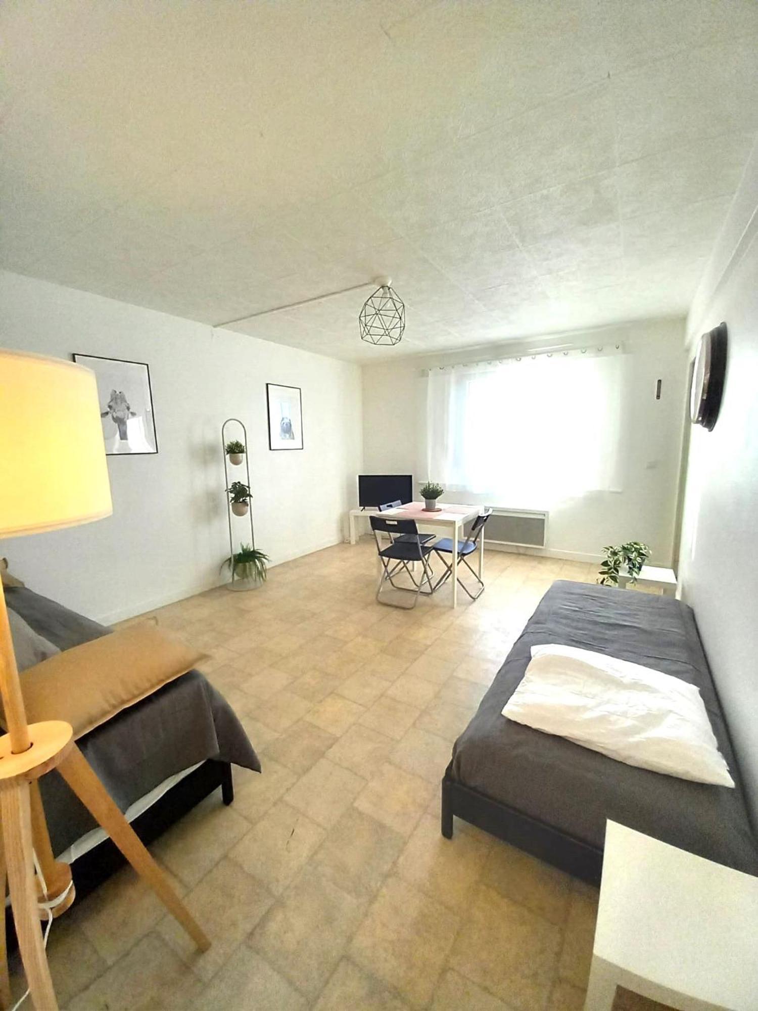 St-Quentin-En-Yvelines Plusieurs Appartements Avec Parking Trappes Chambre photo